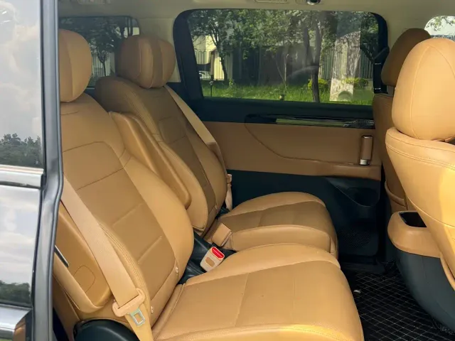 GAC Trumpchi E8 — Фото автомобиля 12