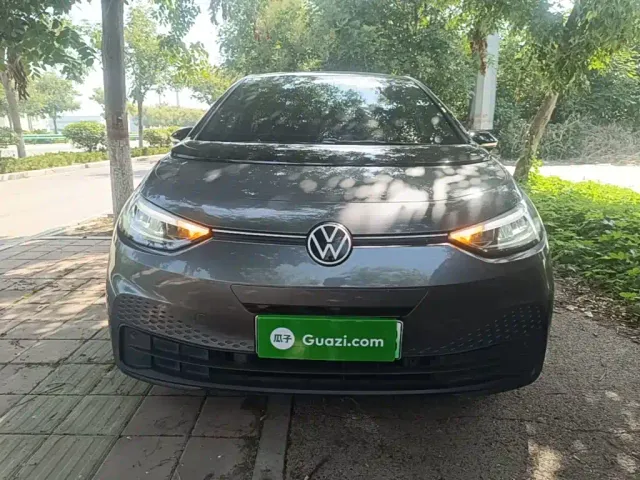 Volkswagen ID.3 — Фото автомобиля 2