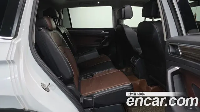 Volkswagen Tiguan — Фото автомобиля 12
