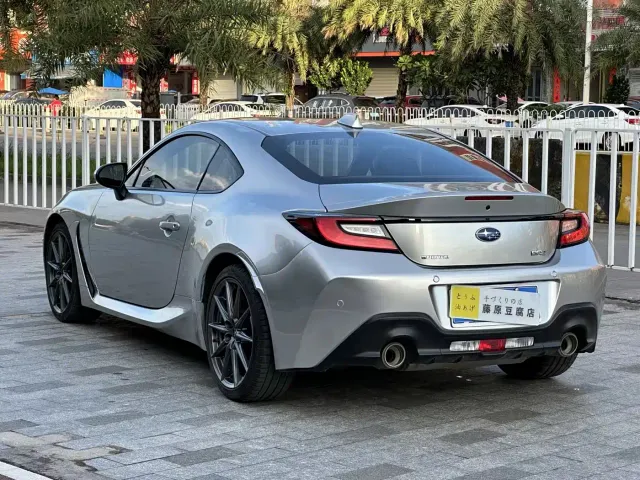Subaru BRZ — Фото автомобиля 9