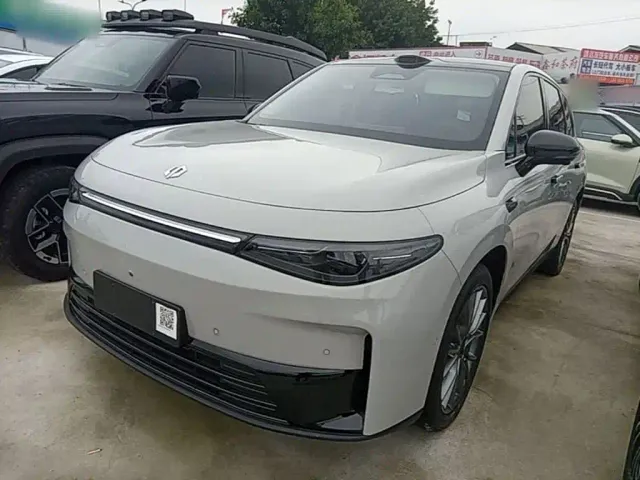 Фотография автомобиля — Leapmotor C10