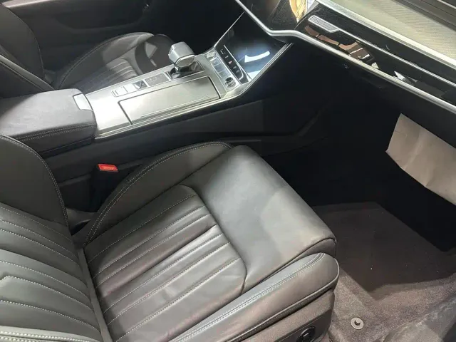 Audi A6L — Фото автомобиля 7