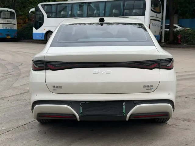 BYD Seal 06 — Фото автомобиля 8