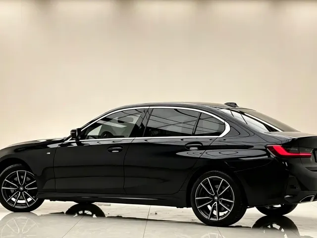 BMW 3 Series — Фото автомобиля 3
