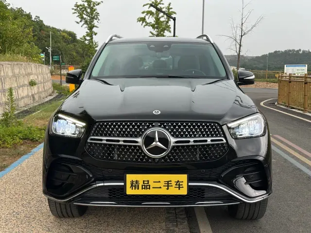 Mercedes-Benz GLE-Class — Фото автомобиля 2