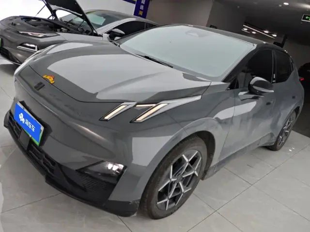 Фотография автомобиля — Lynk & Co Z20