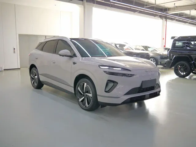 BYD Sealion 06 — Фото автомобиля 3