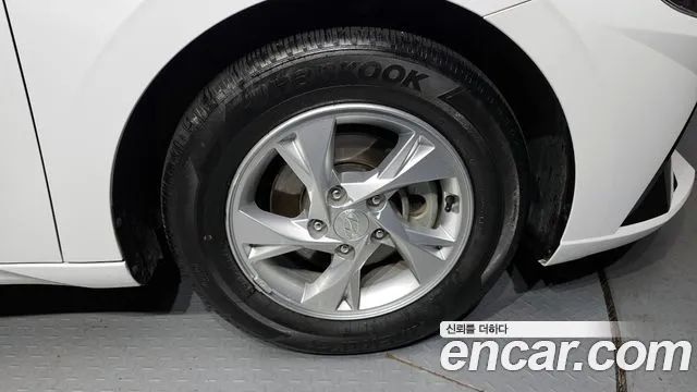 Hyundai AVANTE Avante (CN7) — Фото автомобиля 21