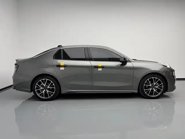 Lynk & Co 03 — Фото автомобиля 9