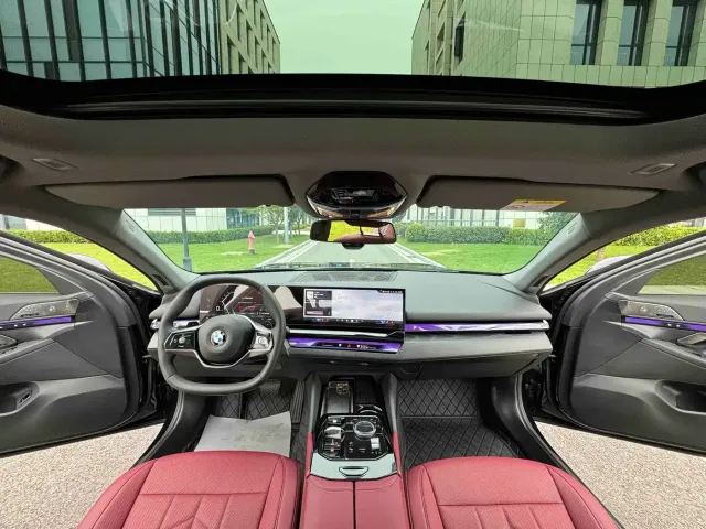 BMW 5 Series — Фото автомобиля 16