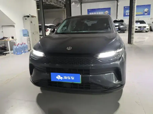 Leapmotor C11 — Фото автомобиля 2
