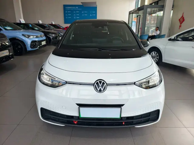 Volkswagen ID.3 — Фото автомобиля 2