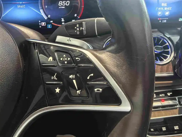 Mercedes-Benz E-Class — Фото автомобиля 12