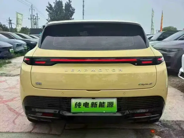 Leapmotor Lafa 5 — Фото автомобиля 6