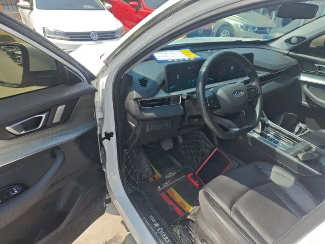 Chery Tiggo 8 — Фото автомобиля 11