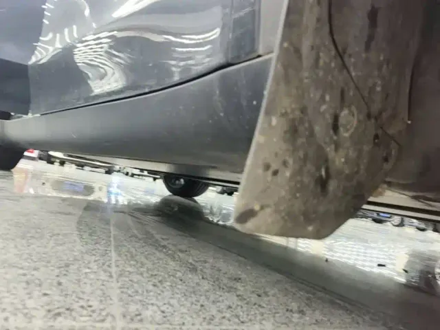 Tesla Model Y — Фото автомобиля 20
