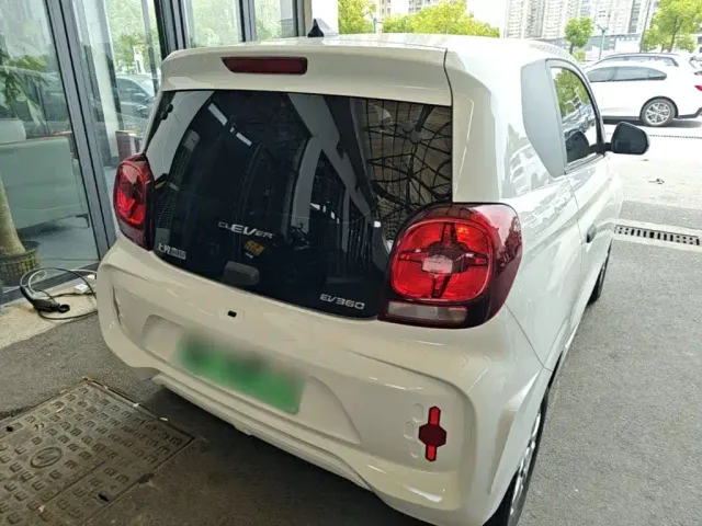 Roewe Clever — Фото автомобиля 6