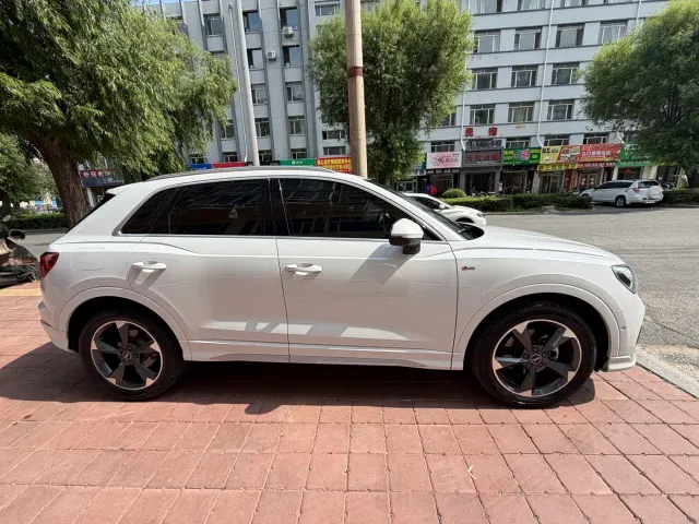 Audi Q3 — Фото автомобиля 4