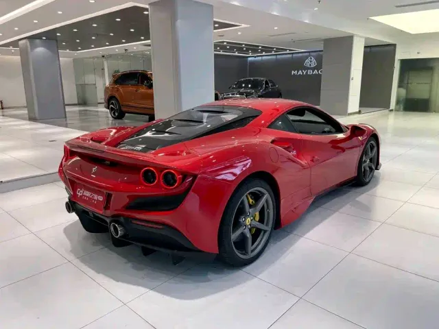 Ferrari F8 — Фото автомобиля 9