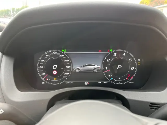 Jaguar XEL — Фото автомобиля 7