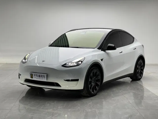 Фотография автомобиля — Tesla Model Y