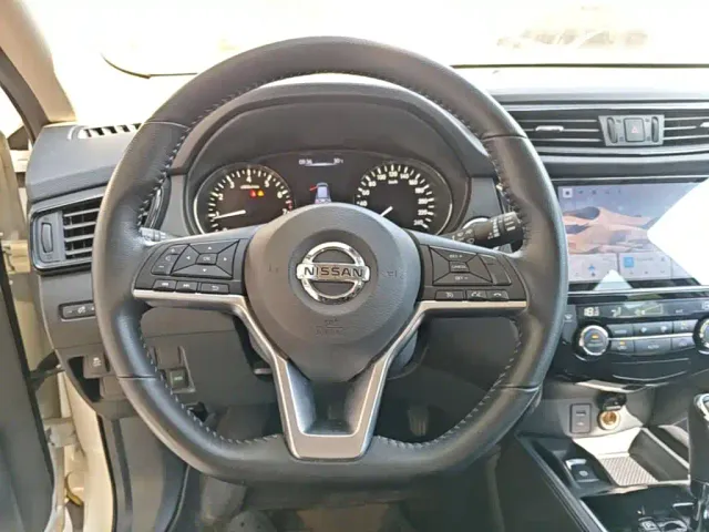 Nissan X-Trail — Фото автомобиля 10