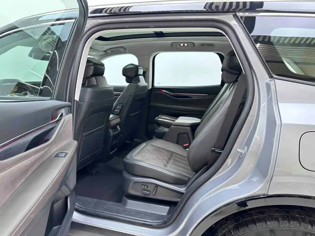 Ford Edge — Фото автомобиля 11