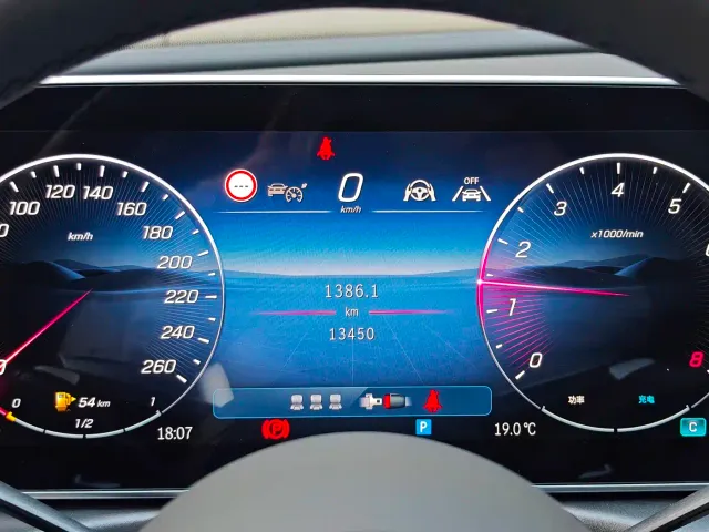 Mercedes-Benz C-Class — Фото автомобиля 12