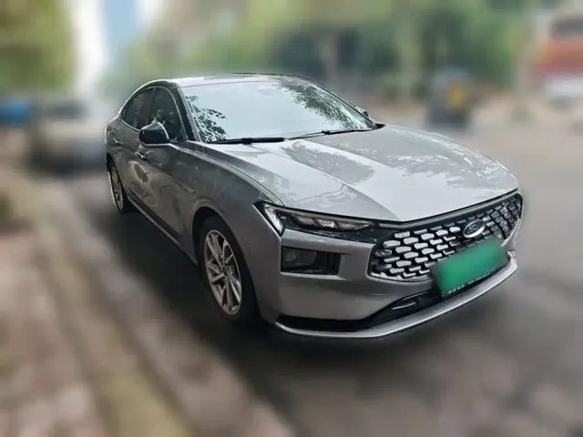Ford Mondeo — Фото автомобиля 3