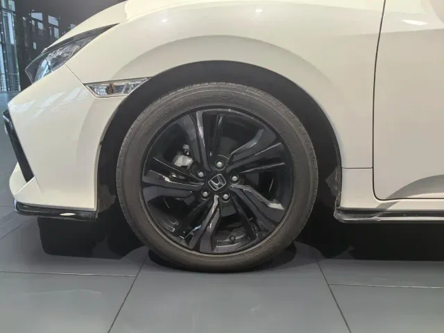 Honda Civic — Фото автомобиля 3