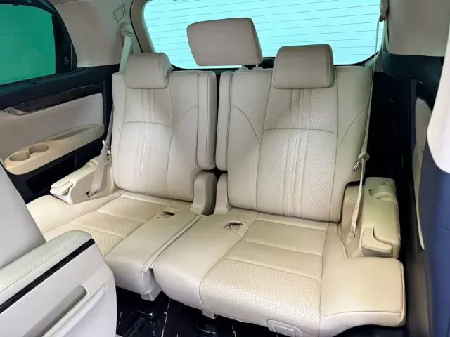 Toyota Alphard — Фото автомобиля 3