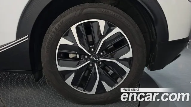 Kia EV6 — Фото автомобиля 21