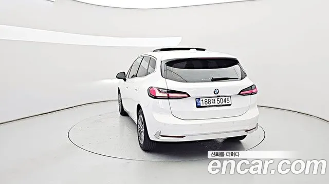 BMW 2 Series U06 — Фото автомобиля 4