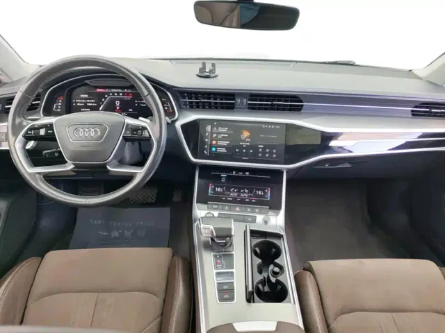 Audi A7L — Фото автомобиля 12