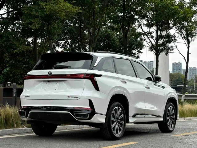 Changan CS75 Plus — Фото автомобиля 6