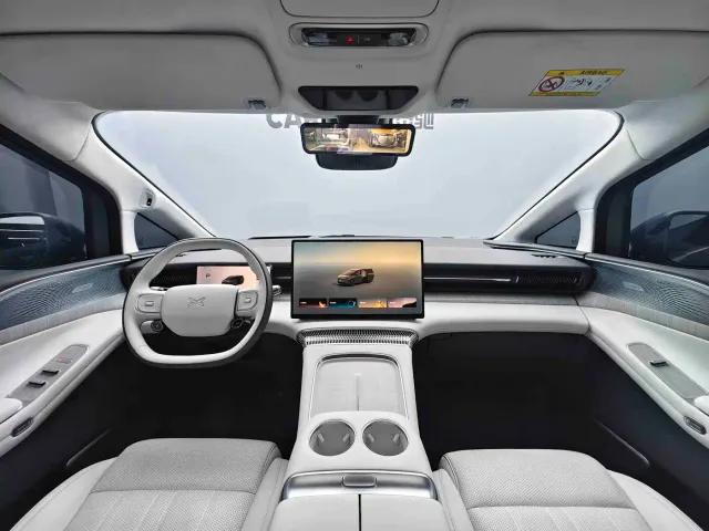 Xpeng X9 — Фото автомобиля 14
