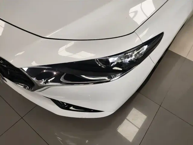 Mazda Axela — Фото автомобиля 23