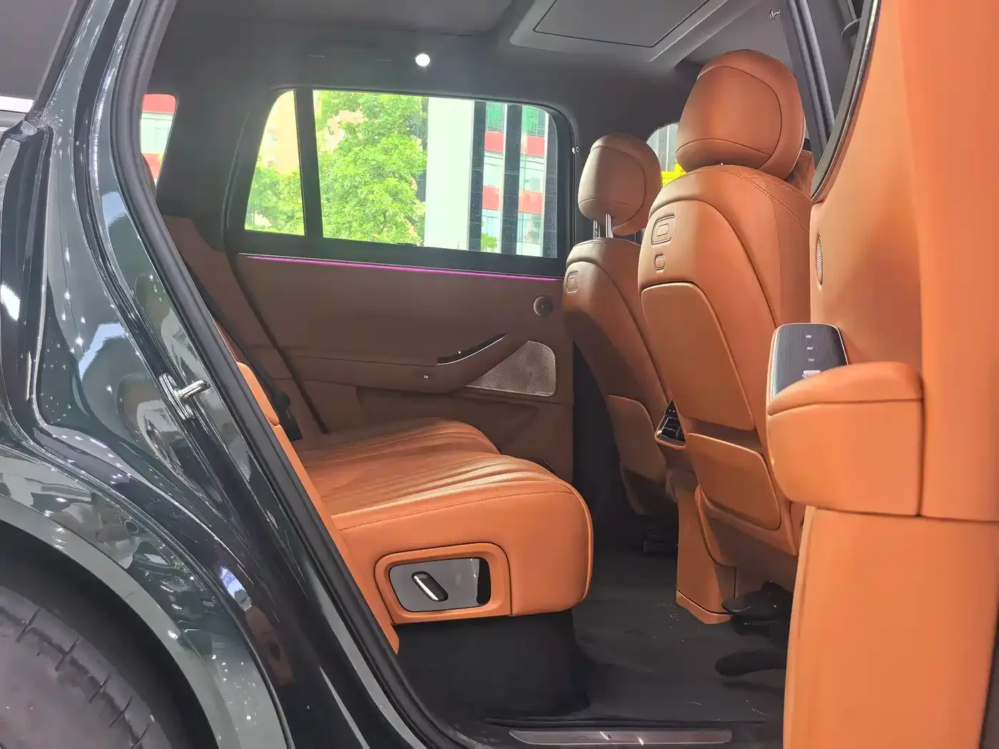 AITO Wenjie AITO M7 2026 Extended Range Ultra AWD 5-Seater — Фото автомобиля 17