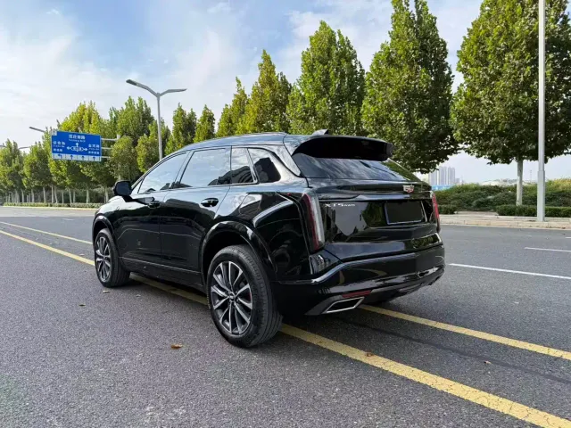 Cadillac XT5 — Фото автомобиля 9
