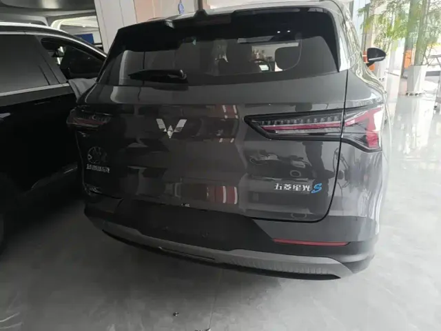 Wuling Starlight S — Фото автомобиля 5