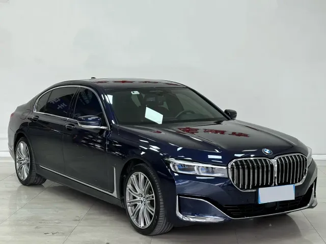 BMW 7 Series — Фото автомобиля 3