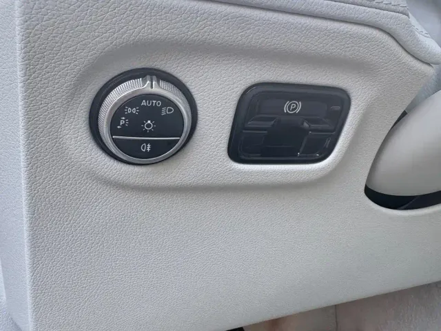 Mercedes-Benz EQE SUV — Фото автомобиля 26