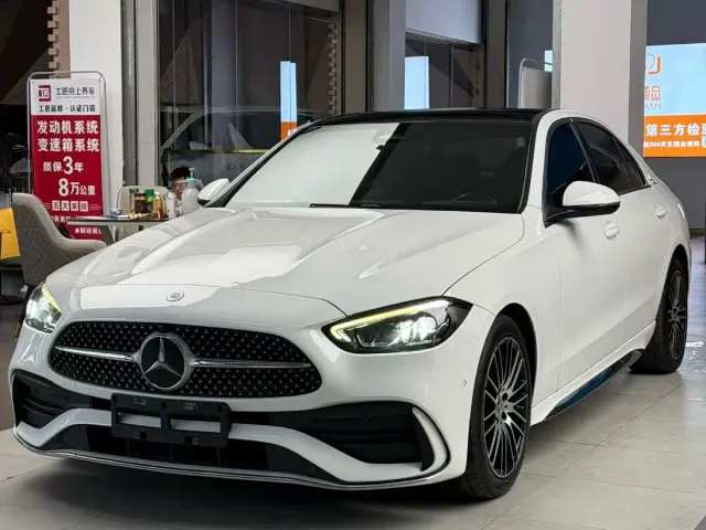 Фотография автомобиля — Mercedes-Benz C-Class