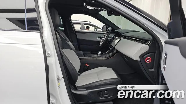 Land Rover Range Rover Velar — Фото автомобиля 17