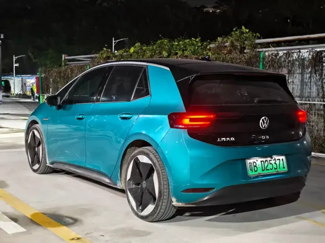 Volkswagen ID.3 — Фото автомобиля 8
