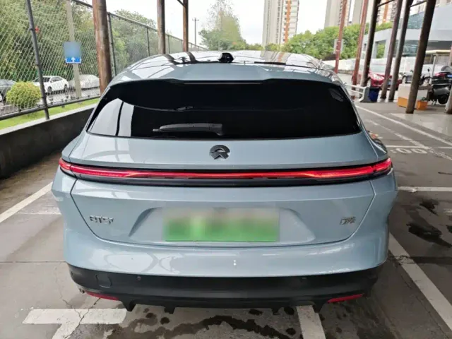 Nio ET5 Touring — Фото автомобиля 5
