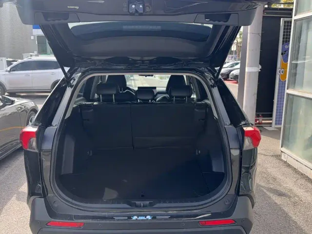 Toyota RAV4 — Фото автомобиля 14