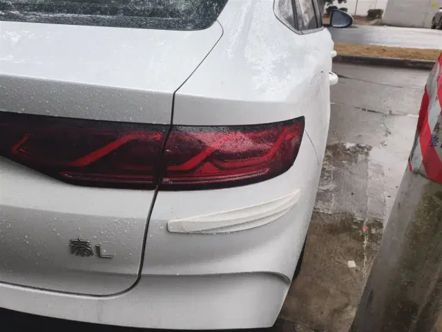 BYD Qin L — Фото автомобиля 12