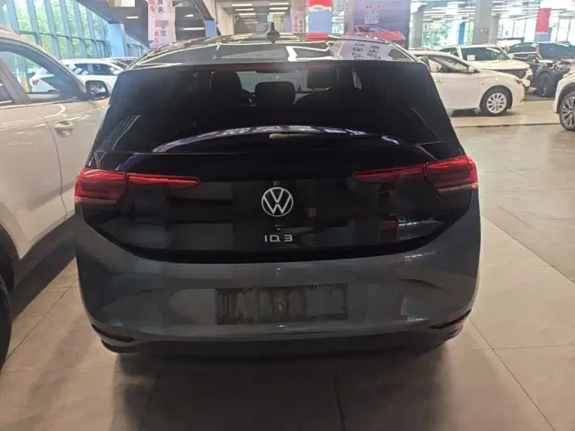 Volkswagen ID.3 — Фото автомобиля 5