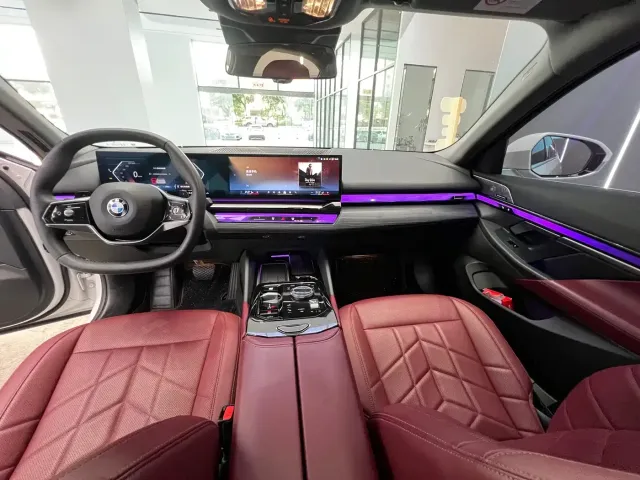 BMW 5 Series — Фото автомобиля 6